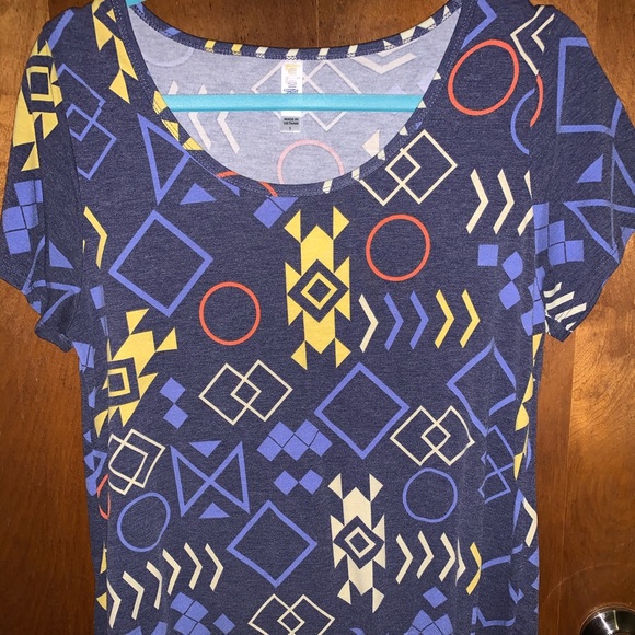 S LuLaRoe Classic T - Picture 1 of 3